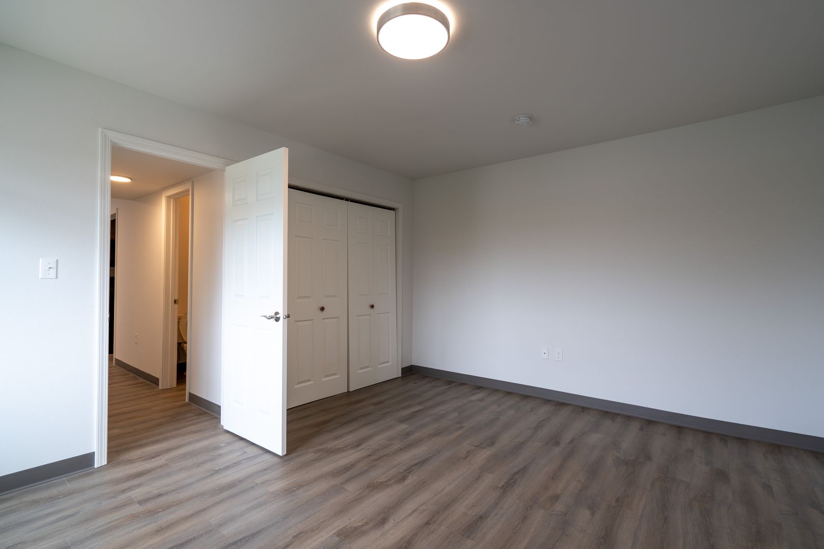 Cedar Rapids Apartment: 3635 12th Ave SW