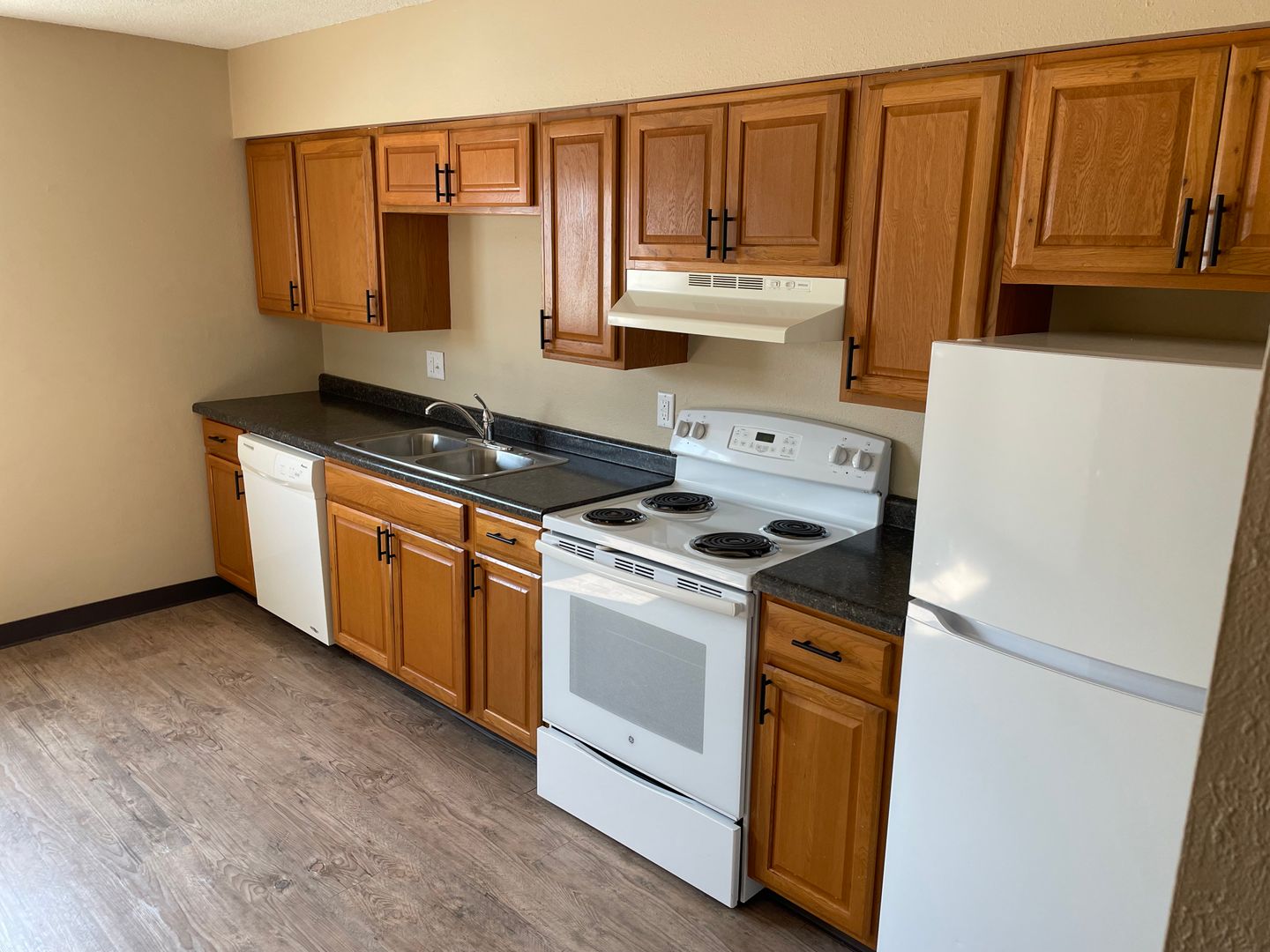 Cedar Rapids Apartment: 1601 30th St NW
