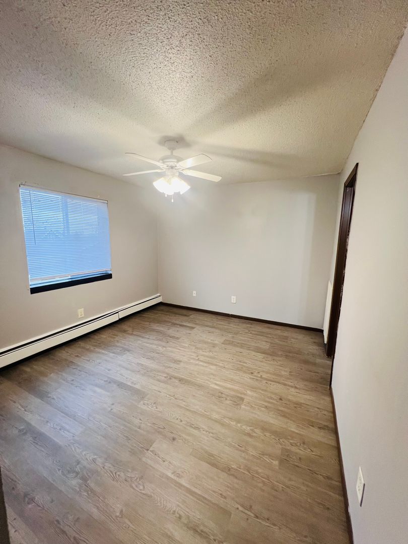 16th Ave Apartments 5 of 12
