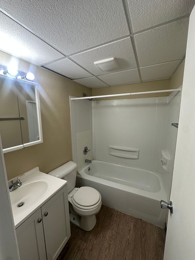 The Malory Apartments 7 of 8