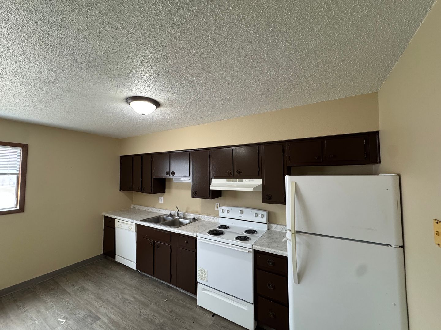 Cedar Rapids Apartment: 1601 30th St NW