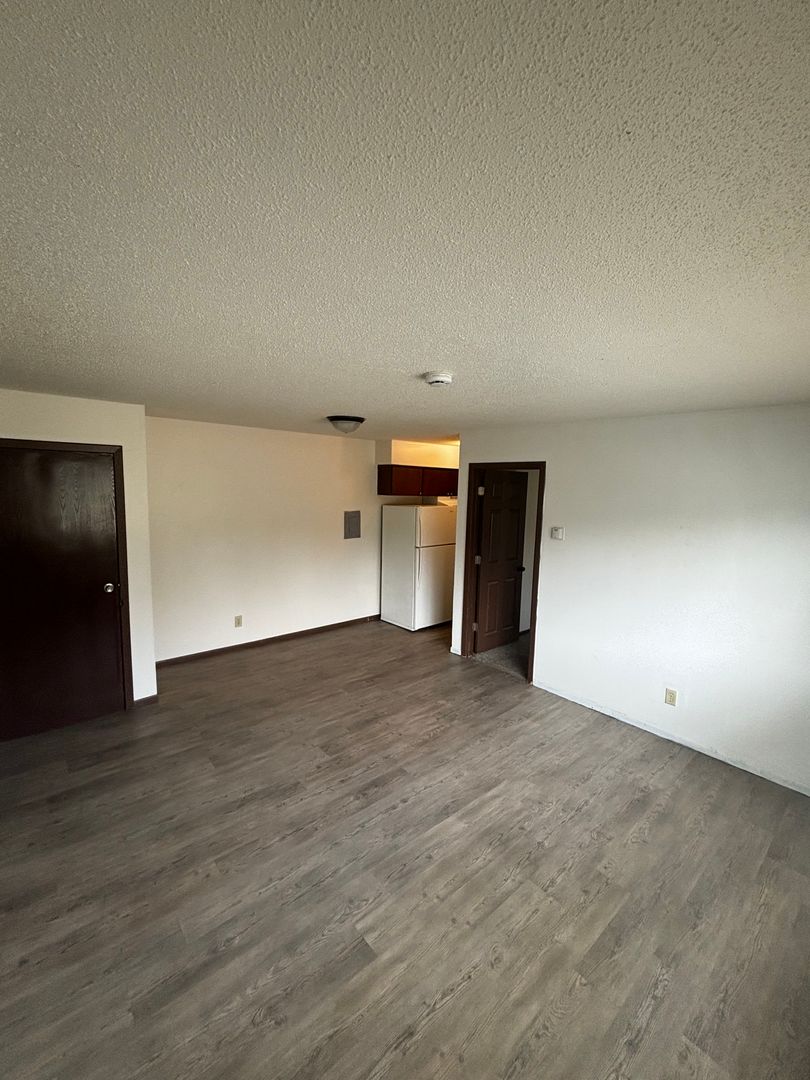 16th Ave Apartments 10 of 12