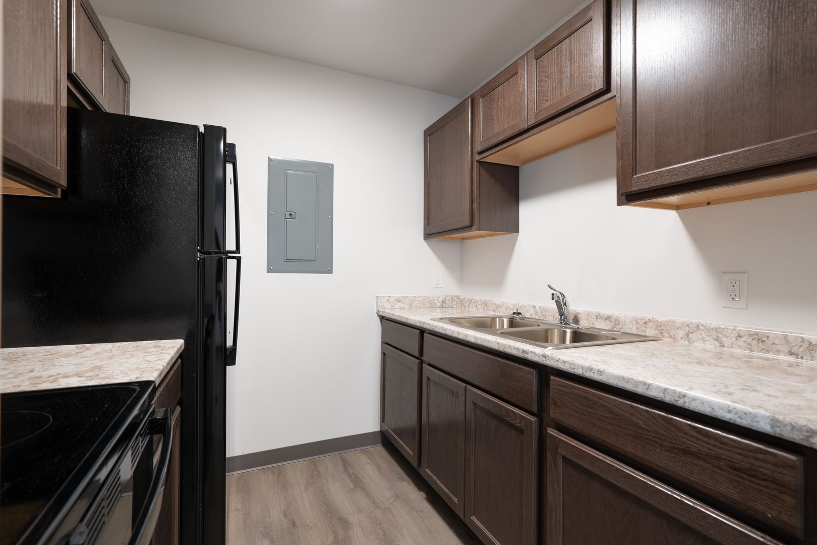 Cedar Rapids Apartment: 3635 12th Ave SW