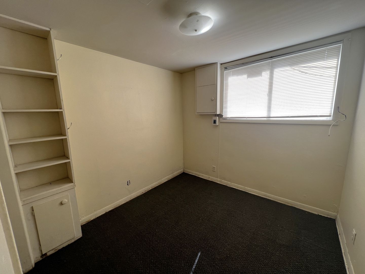 Iowa City Apartment: 125 River St