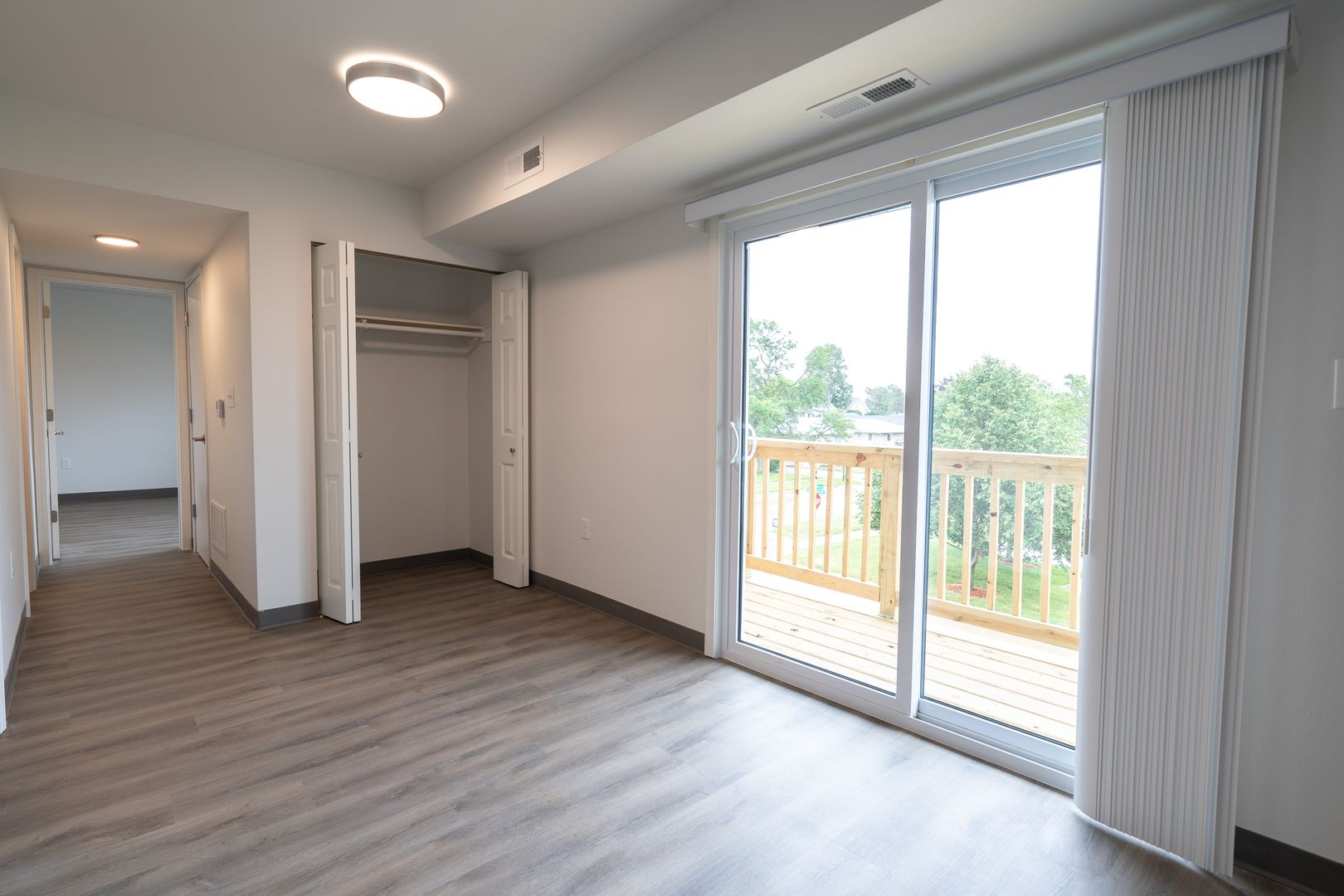 Cedar Rapids Apartment: 3635 12th Ave SW