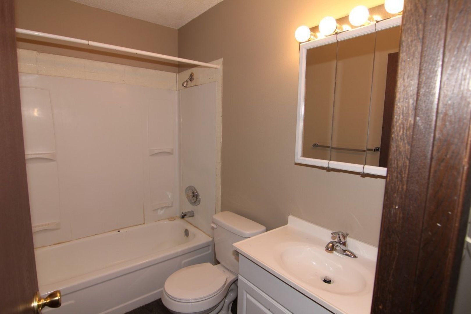 Coralville Townhome: 508 5th St