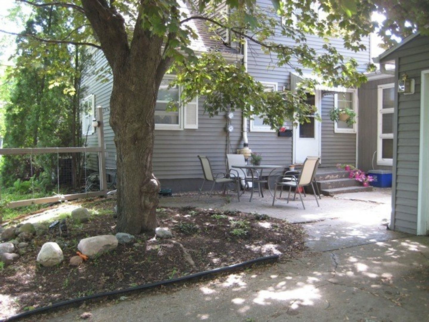 Iowa City House: 633 Walnut St