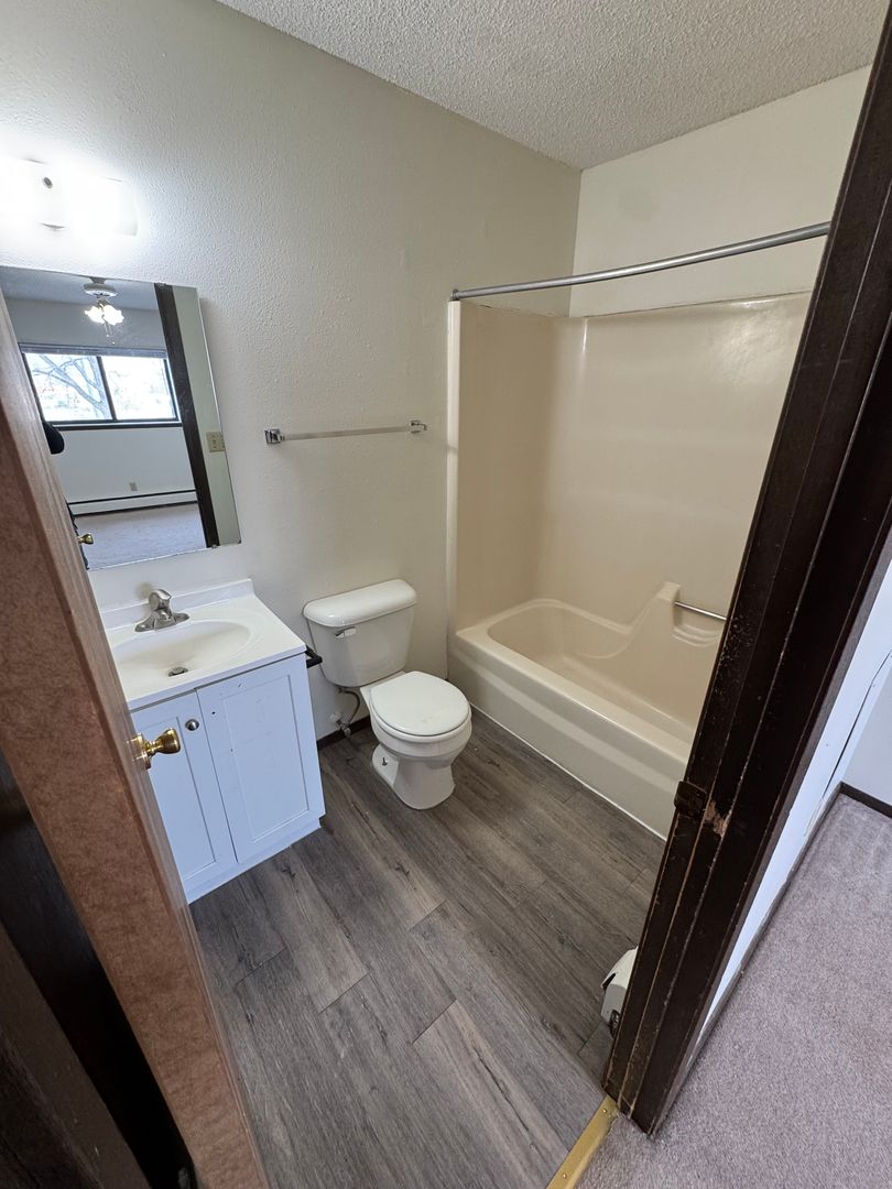 Meadowview Dr Apartments 5 of 5