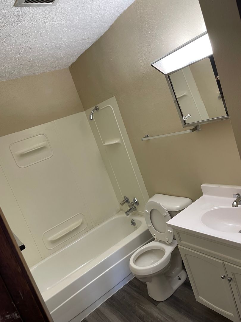 The Malory Apartments 6 of 6