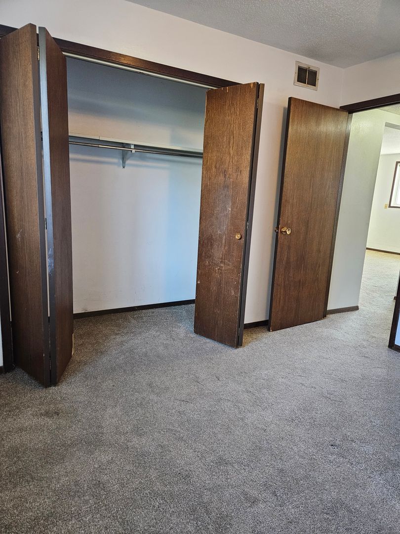 Evergreen Apartments 6 of 12