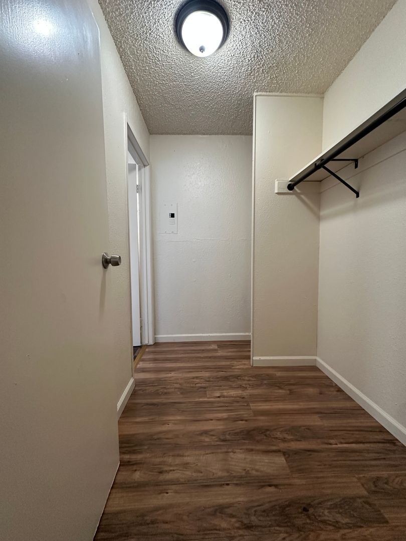 Richmond Apartment: 248 15th St