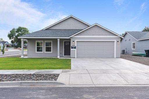 Newer 3-bed, 2-bath with Fireplace! – photo 1