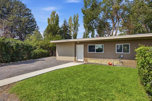 2 Bedroom for Rent!! – photo 1