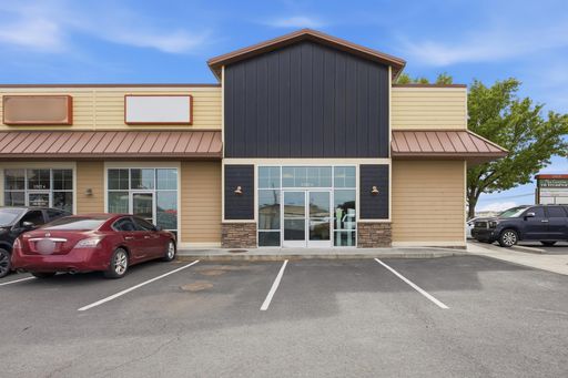 High-Traffic Commercial Space | NNN Lease Opportunity | Moses Lake, WA – photo 1