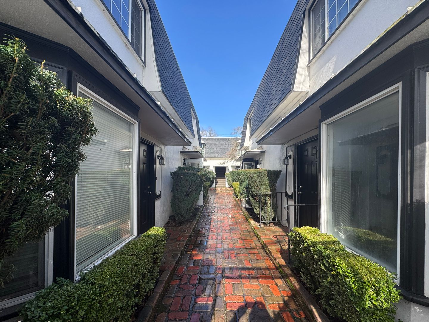 Eugene Apartment: 1101 West 6th Avenue