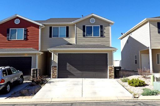 3 Bedroom Cedar Bend Townhome – photo 1
