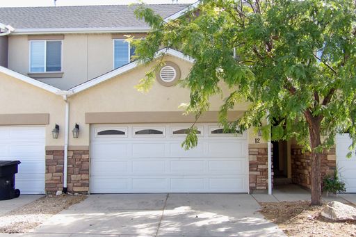 4 bedroom Stonegate Townhome – photo 1