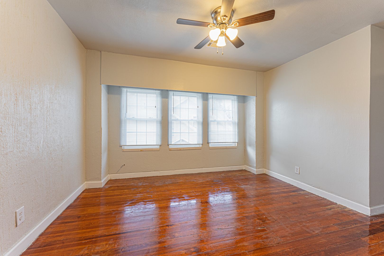 Norman Apartment: 458 College Ave.