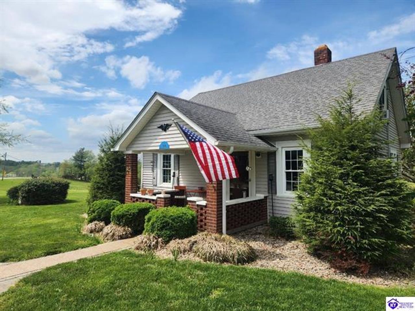 Vine Grove House: 1231 Crume Road