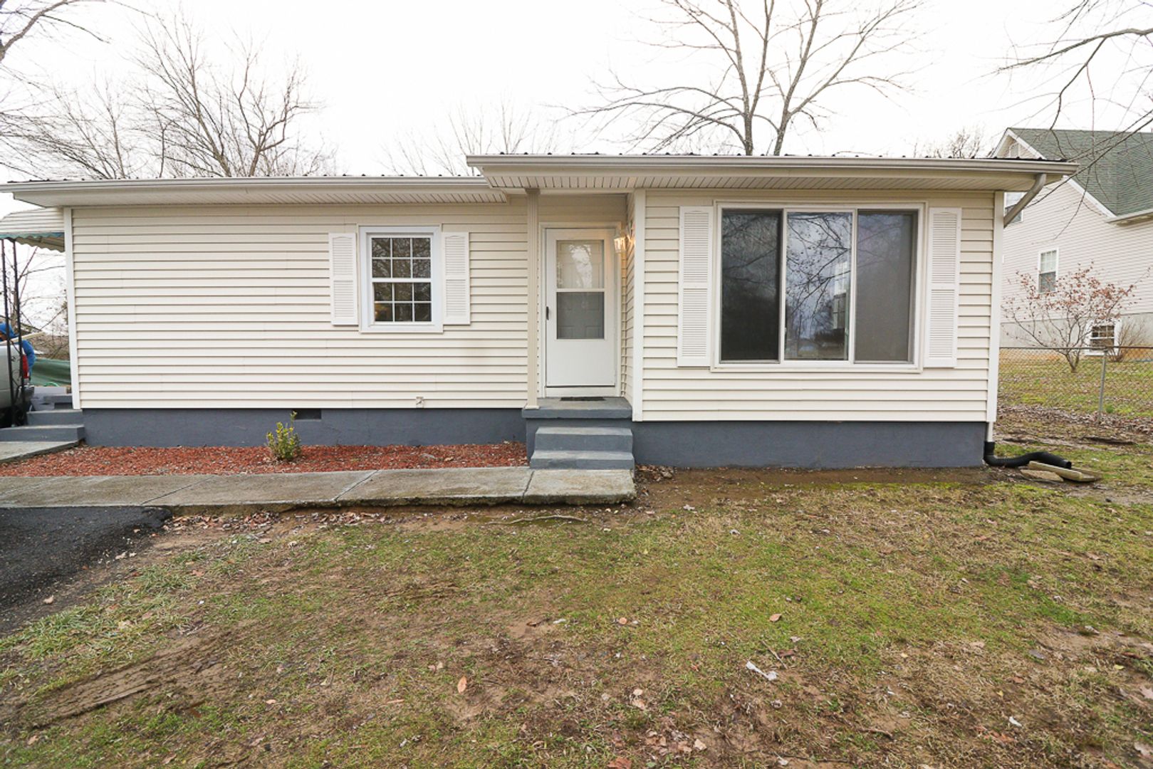 Vine Grove House: 407 Knox Avenue