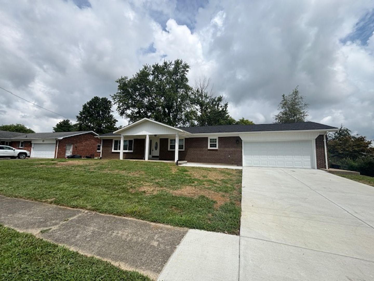 Radcliff House: 395 W. Crocus Drive