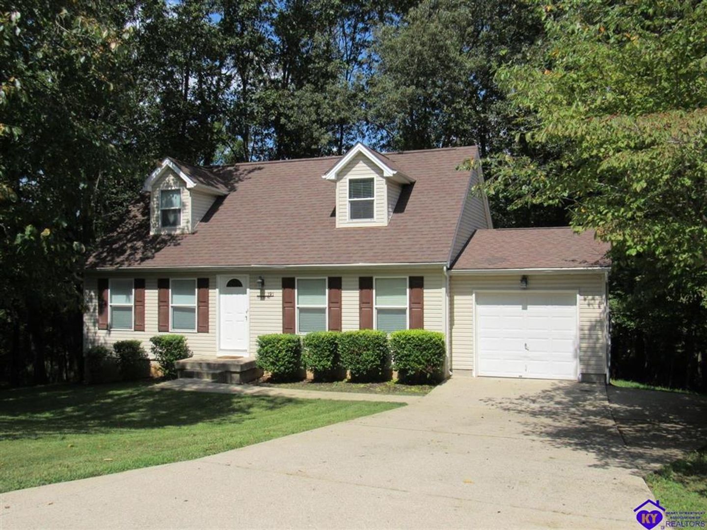 Brandenburg House: 191 Catbird Road
