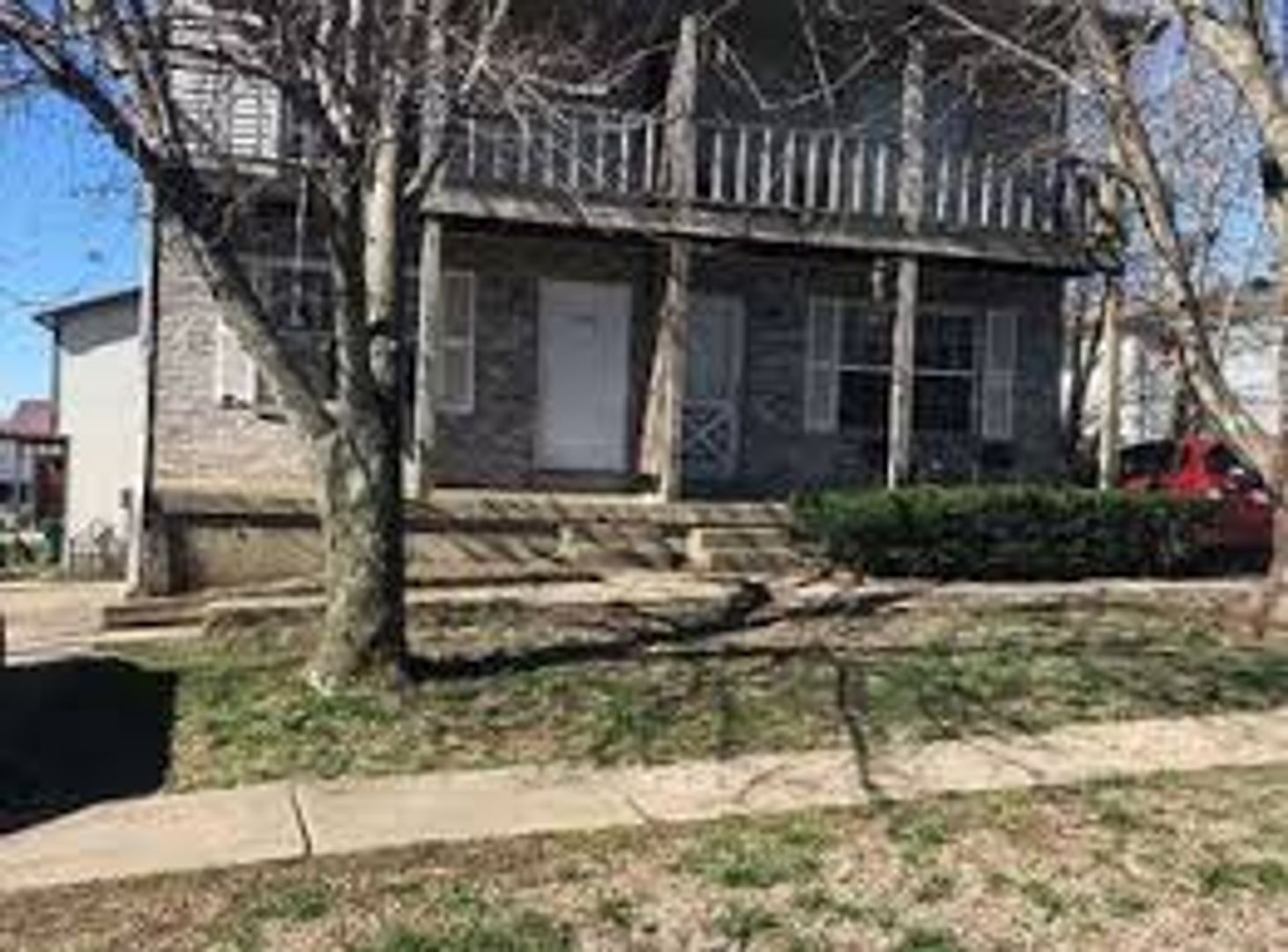 Radcliff House: 400 Wagon Wheel Trail