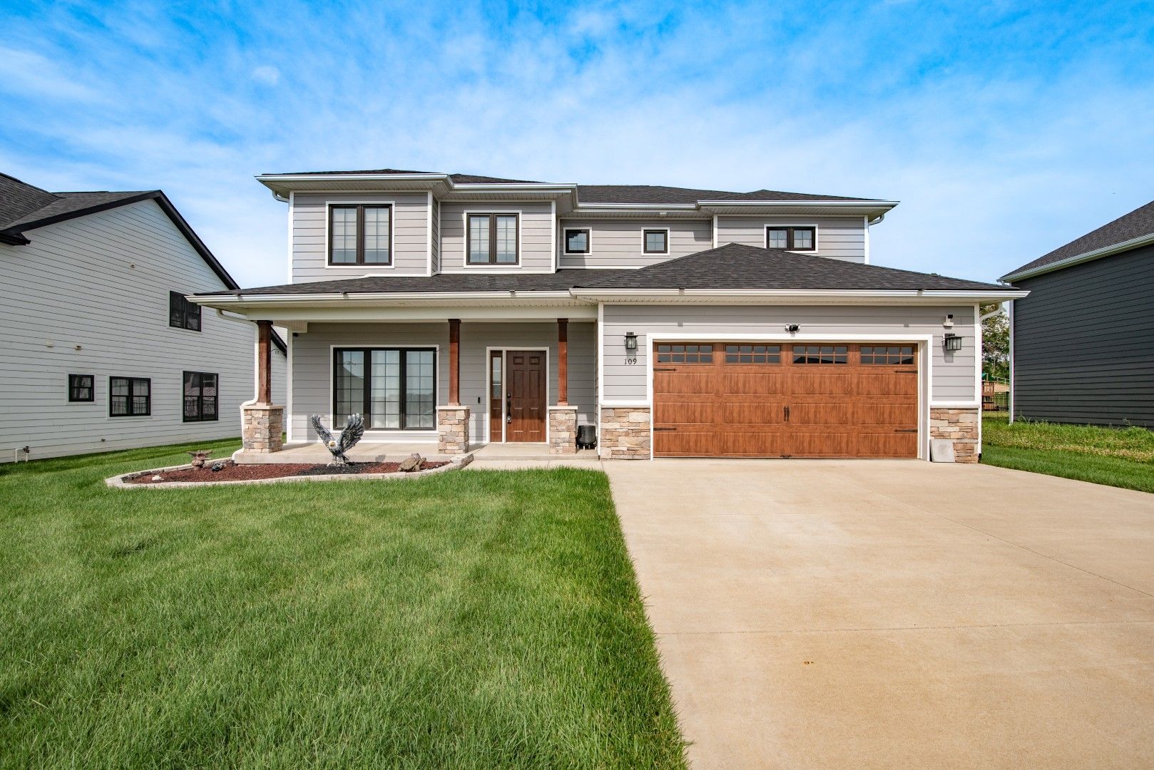 Elizabethtown House: 109 Gaston Circle