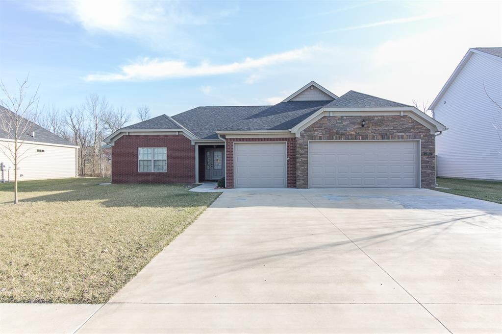 Vine Grove House: 142 Shirley Blvd