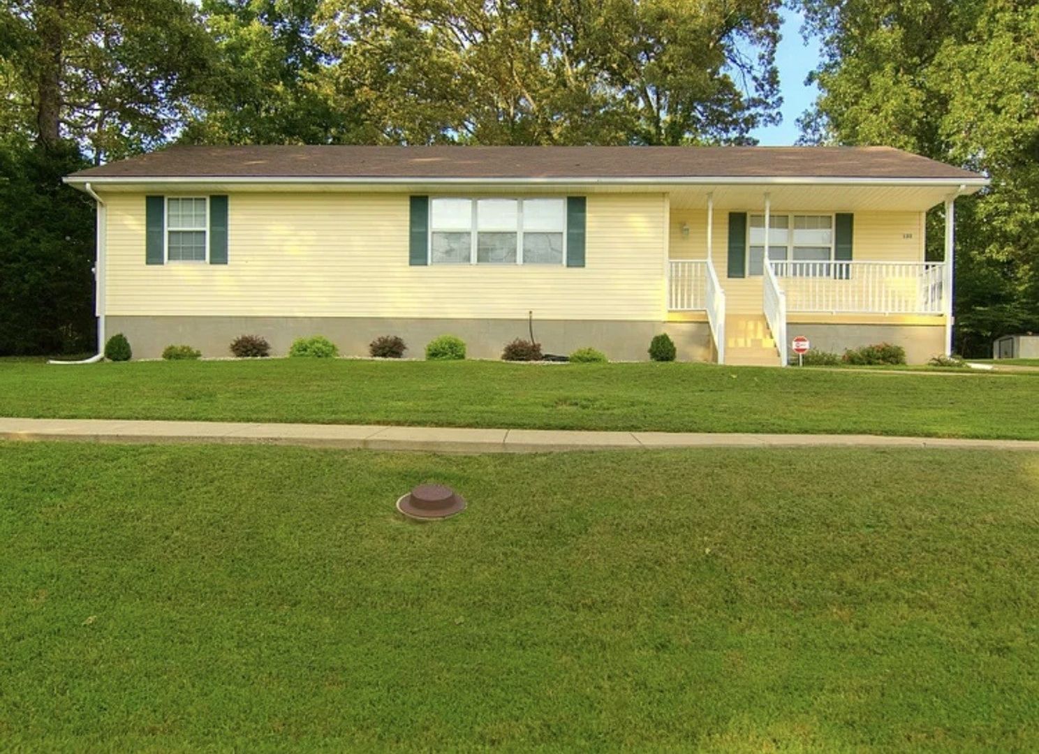 Vine Grove House: 133 Whisbrook Avenue