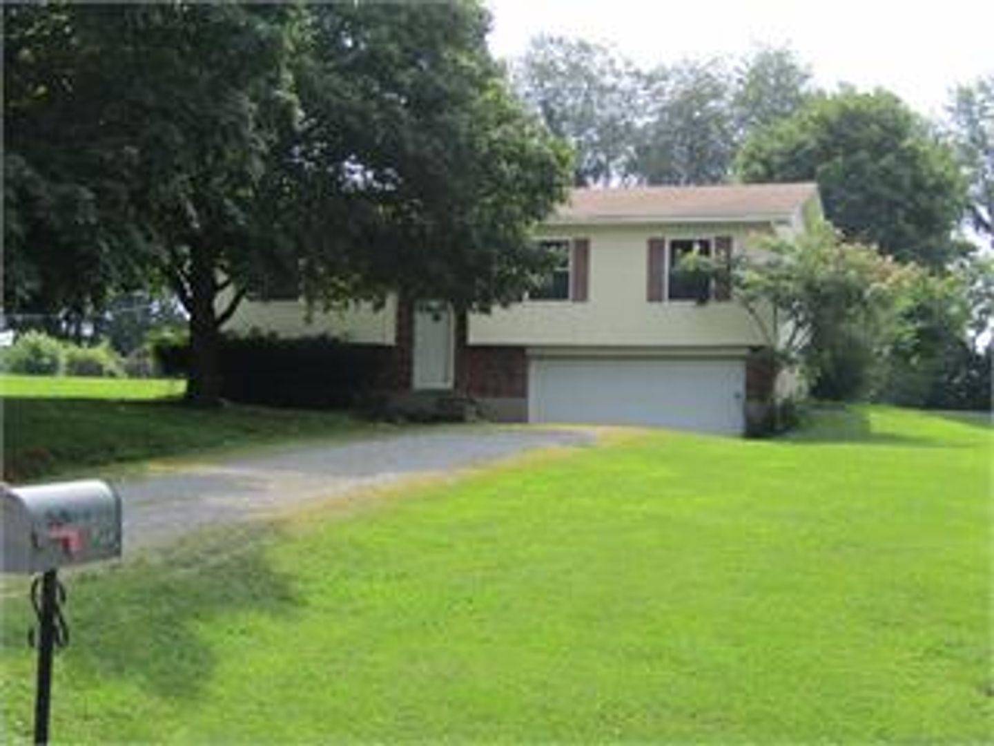 Radcliff House: 526 Rosecreek Drive