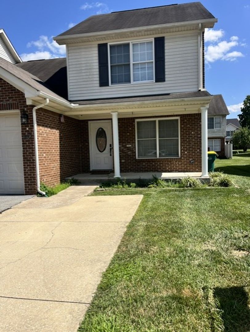 Radcliff House: 587 S. Atcher Street