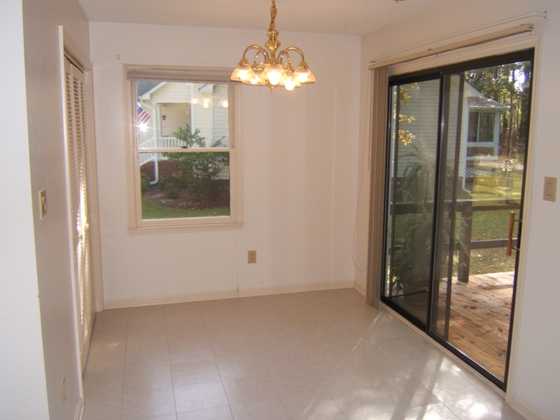 New Bern House: 906 Nassau Ct