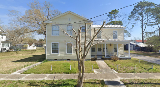 1X1 Extra Large Unfurnished Unit in Historic Bridgeton NC