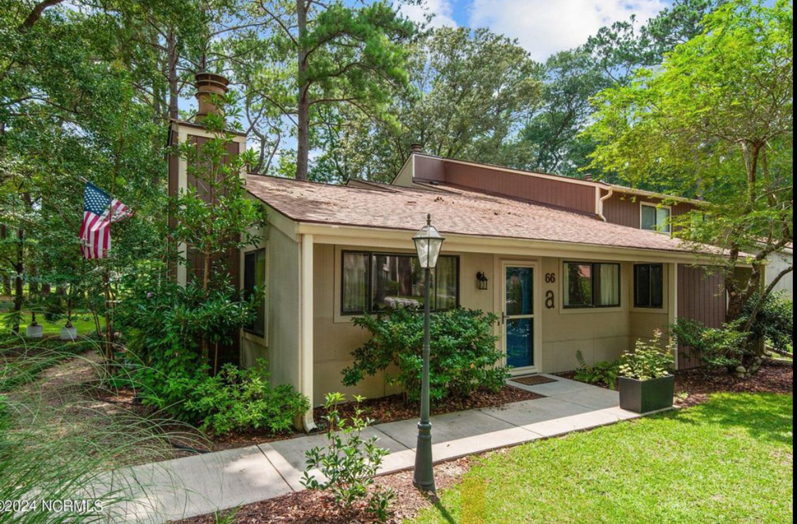 New Bern House: 66 Quarterdeck