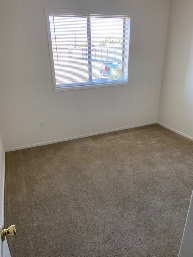 Fernley Apartment: 400 Willow Way