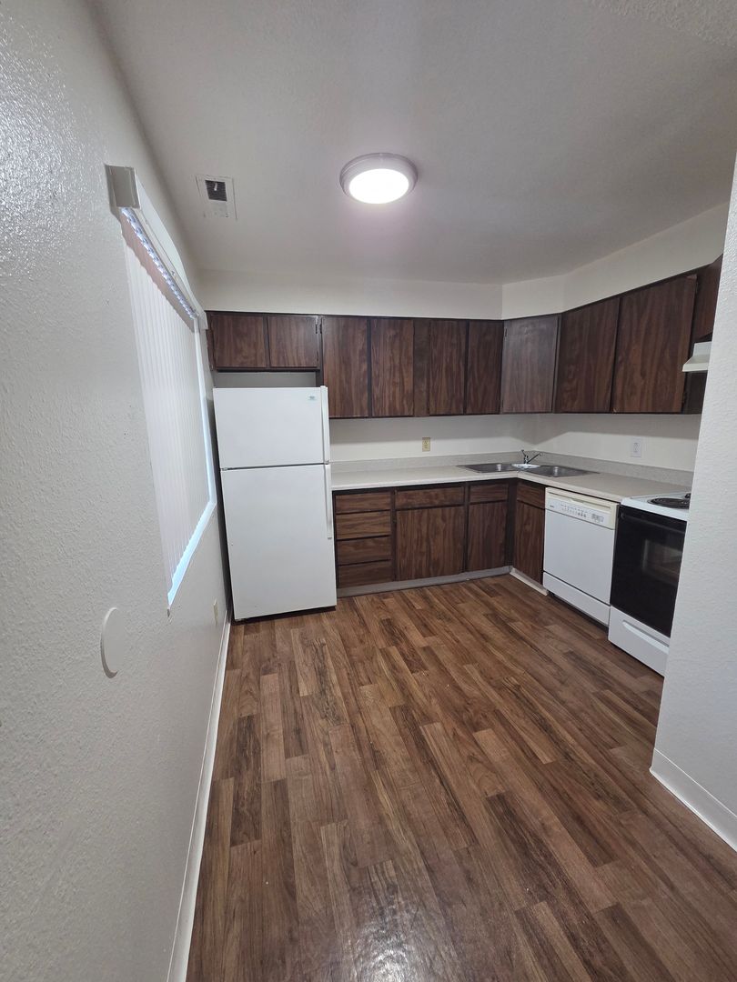 Reno Apartment: 1800 Idlewild Dr