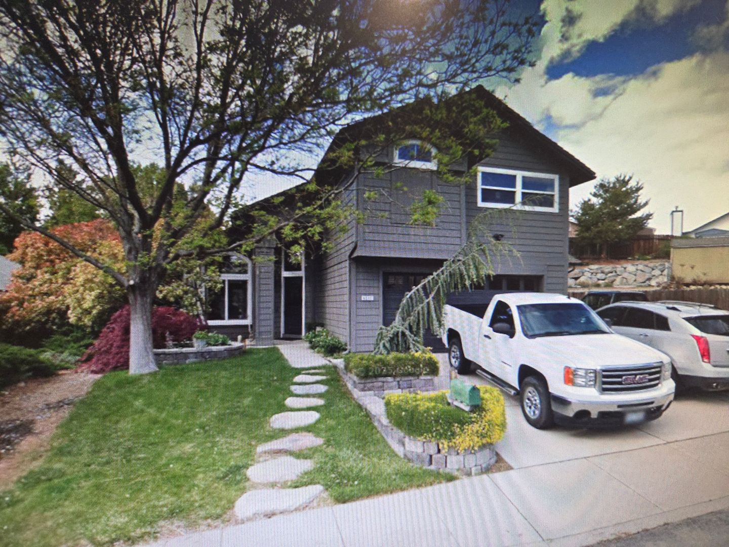 Reno House: 6511 Fall River Circle