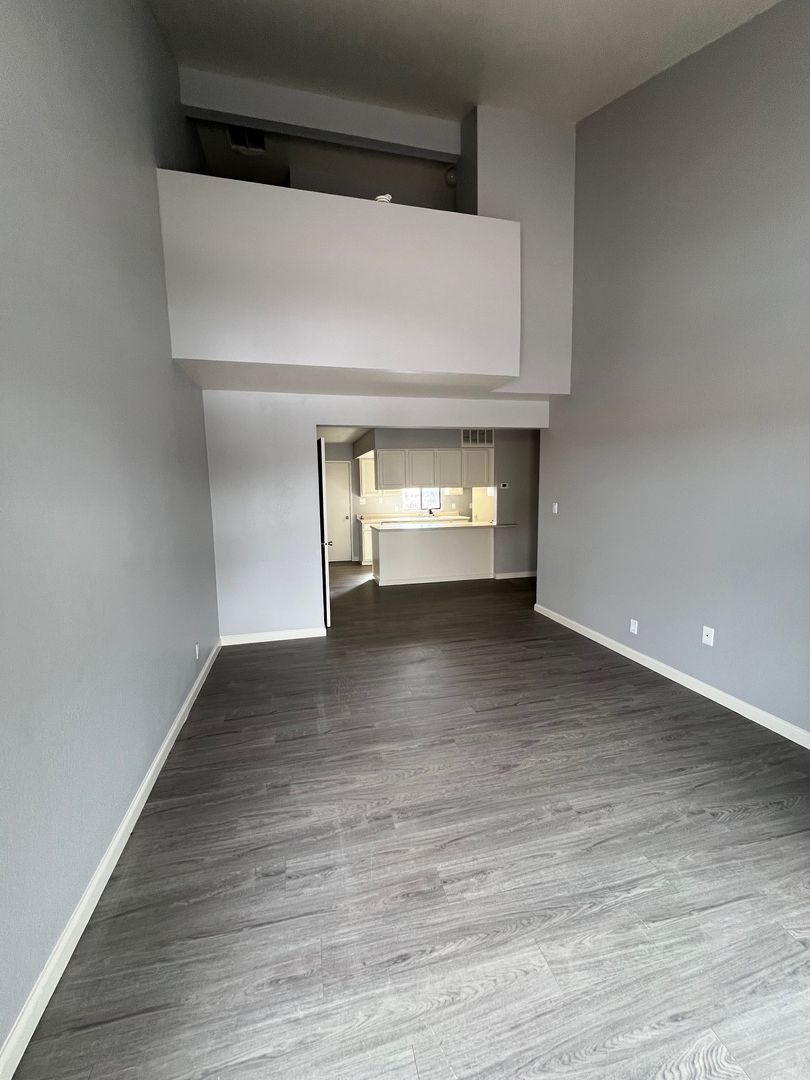 Fallon Apartment: 171, 177, 183 Keddie Street
