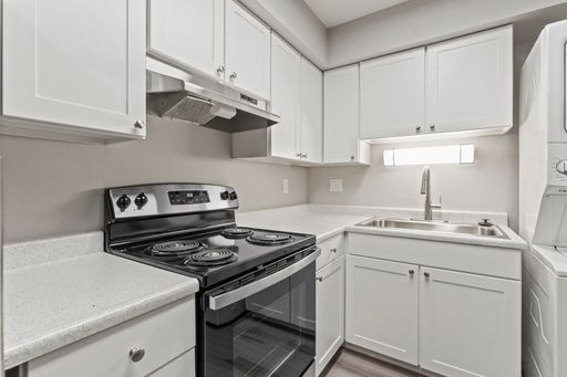 Renovated 1 Bedroom-Deposit Assistance Offered with Obligo – photo 1