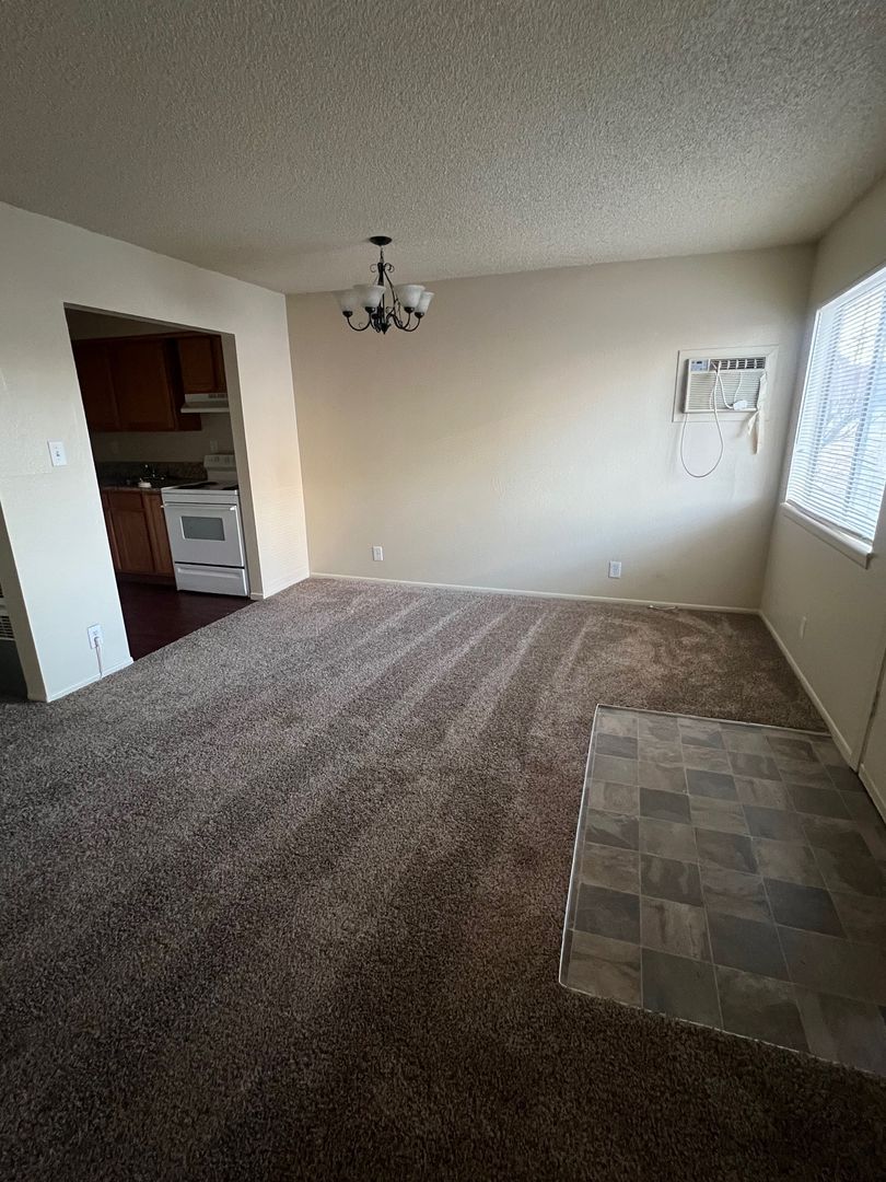 Reno Apartment: 74-76 Boyd Place