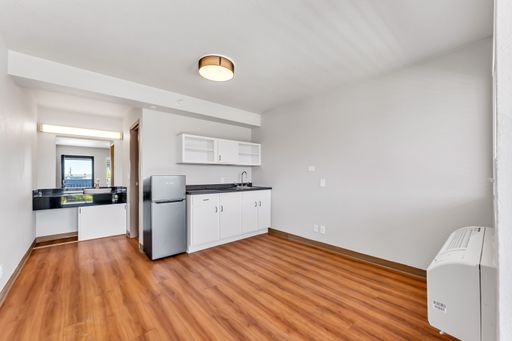 Welcome To The Point Midtown – photo 1
