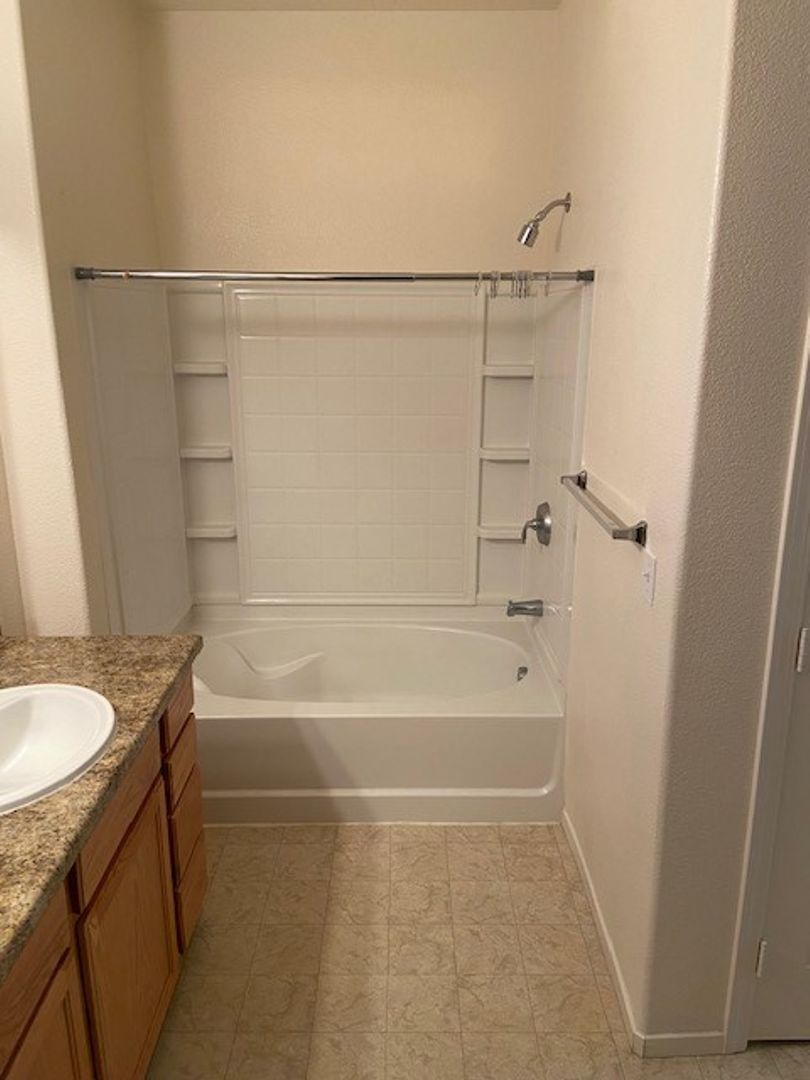 Fernley Apartment: 400 Willow Way