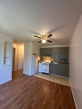 1 Bedroom Close to Downtown Reno – photo 1