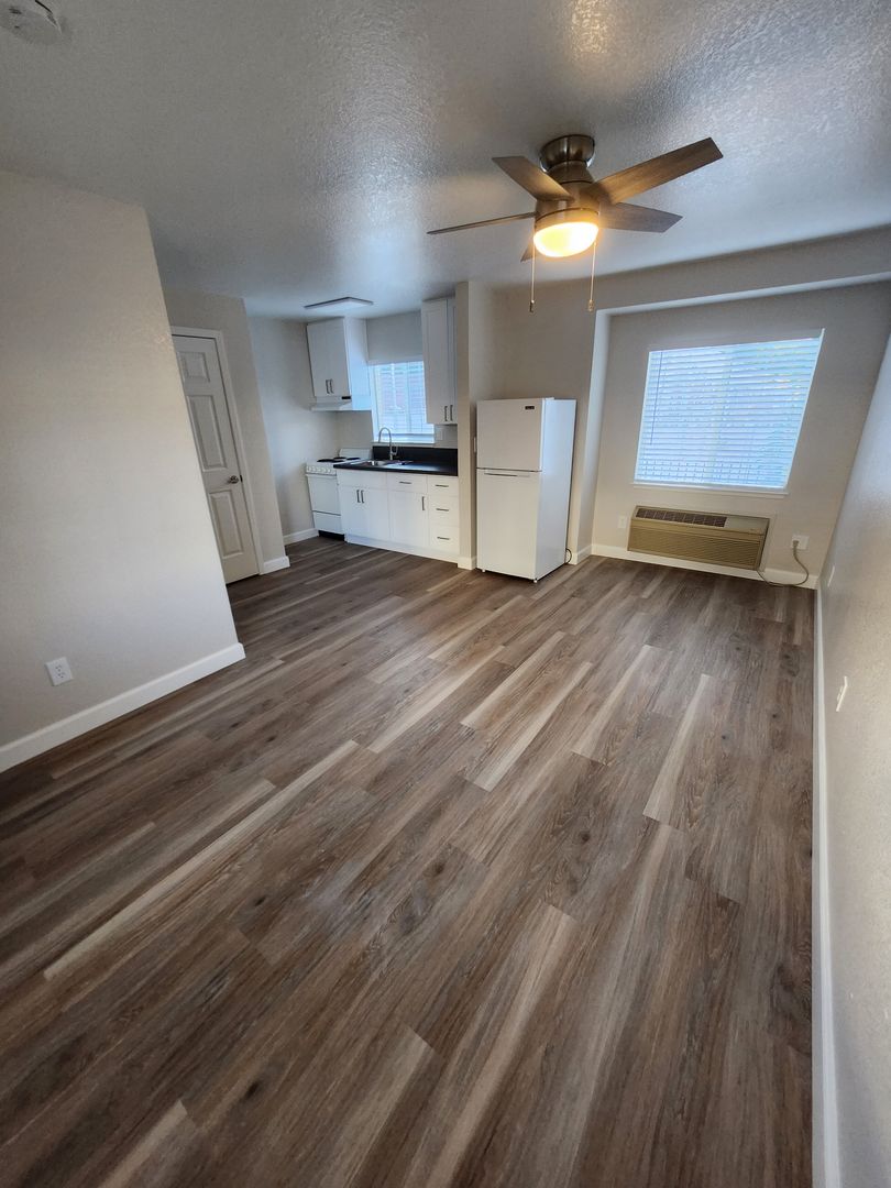 Reno Apartment: 1250 W 2nd St