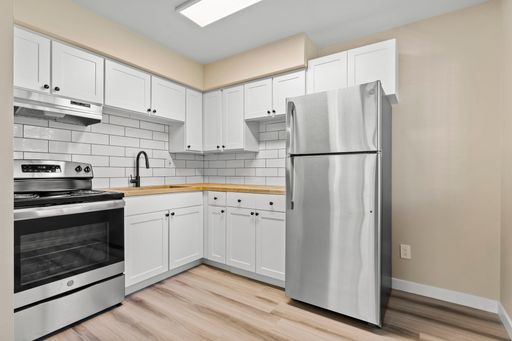 Renovated 1-Bedroom Near Truckee River- Deposit-free with Obligo – photo 1
