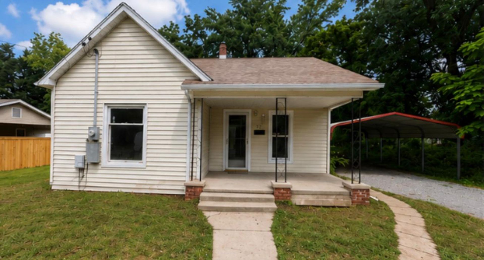 Nevada House: 523 E Lee