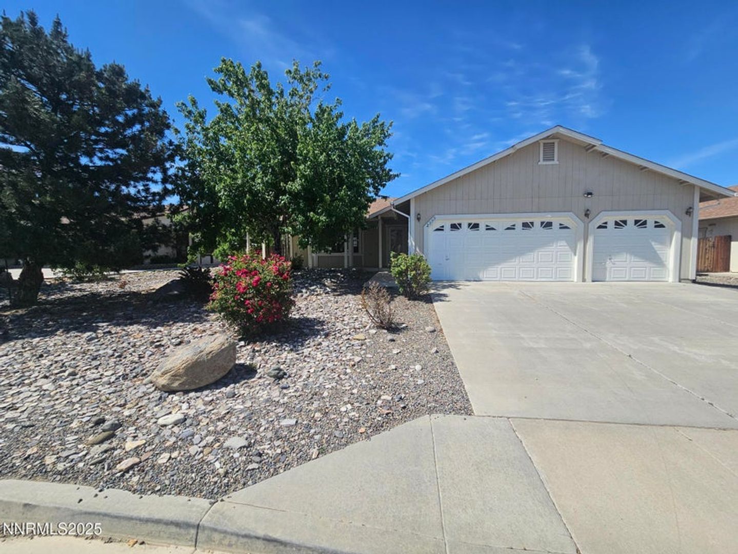 Spanish Springs House: 2399 Albatross