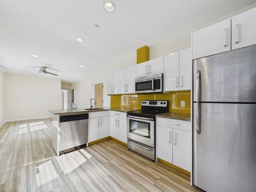 Welcome to Croydon Hall Apartments – photo 1
