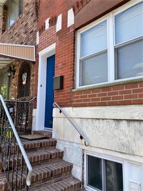 Lovely home available off of East Passyunk Avenue! – photo 1
